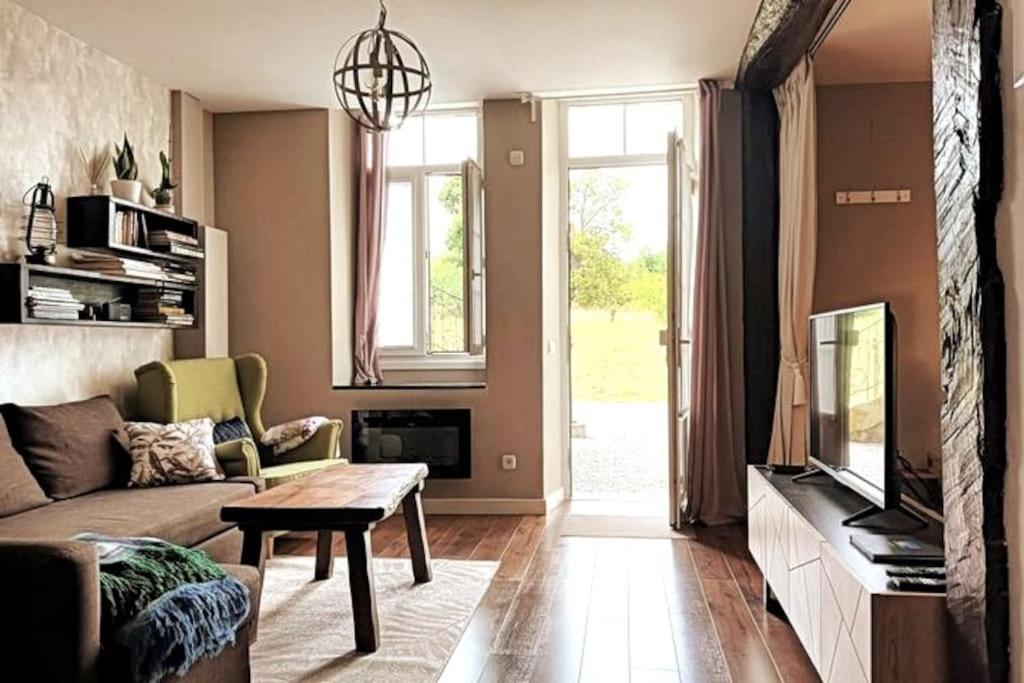 Chatescos - Estudio En Chateau Exterior photo